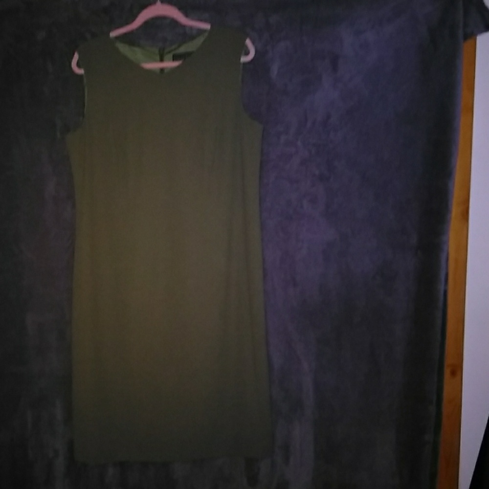 Dress and jacket - Picture 4 of 5